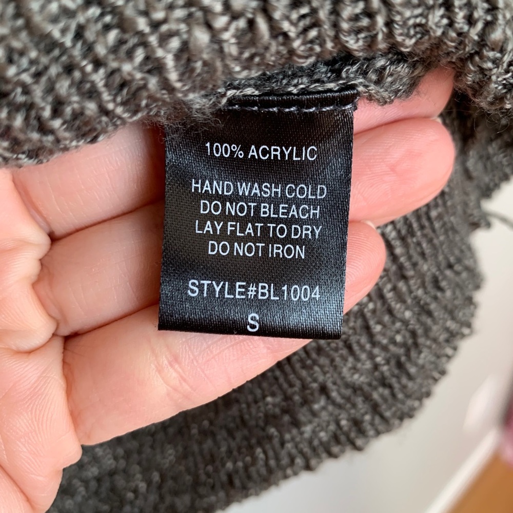 Star Sweater - Picture 4 of 4